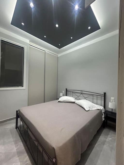 Luxury Apt 5Min To Metro Nikaia Piraeus Bagian luar foto